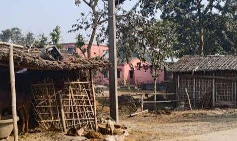 विद्यालय परिसर में अतिक्रमण से सुरक्षा पर खतरा
