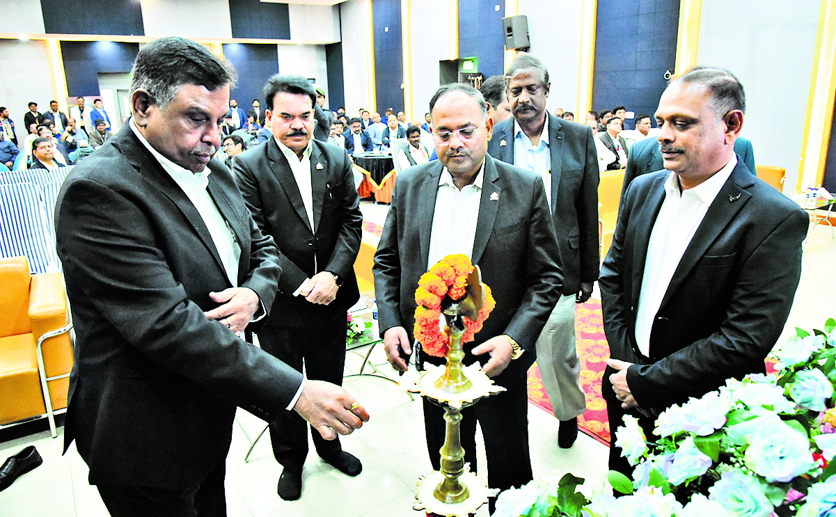 Rourkela News: सुरक्षा परम धर्म है, इसका स्थान लाभ और उत्पादन से पहले : आलोक वर्मा
