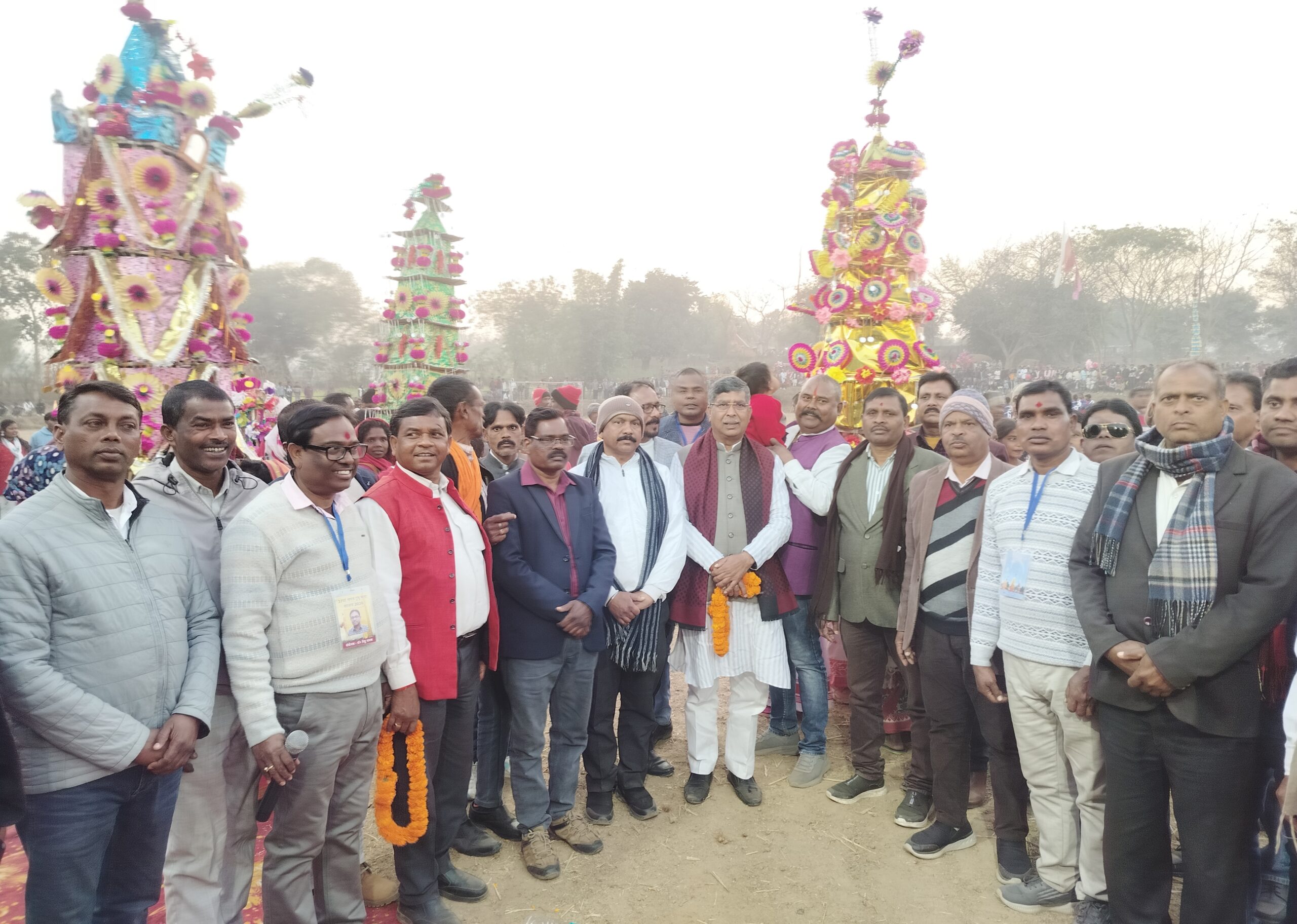 भगत टुसू मेला में चौड़ल लेकर जुटे ग्रामीण
