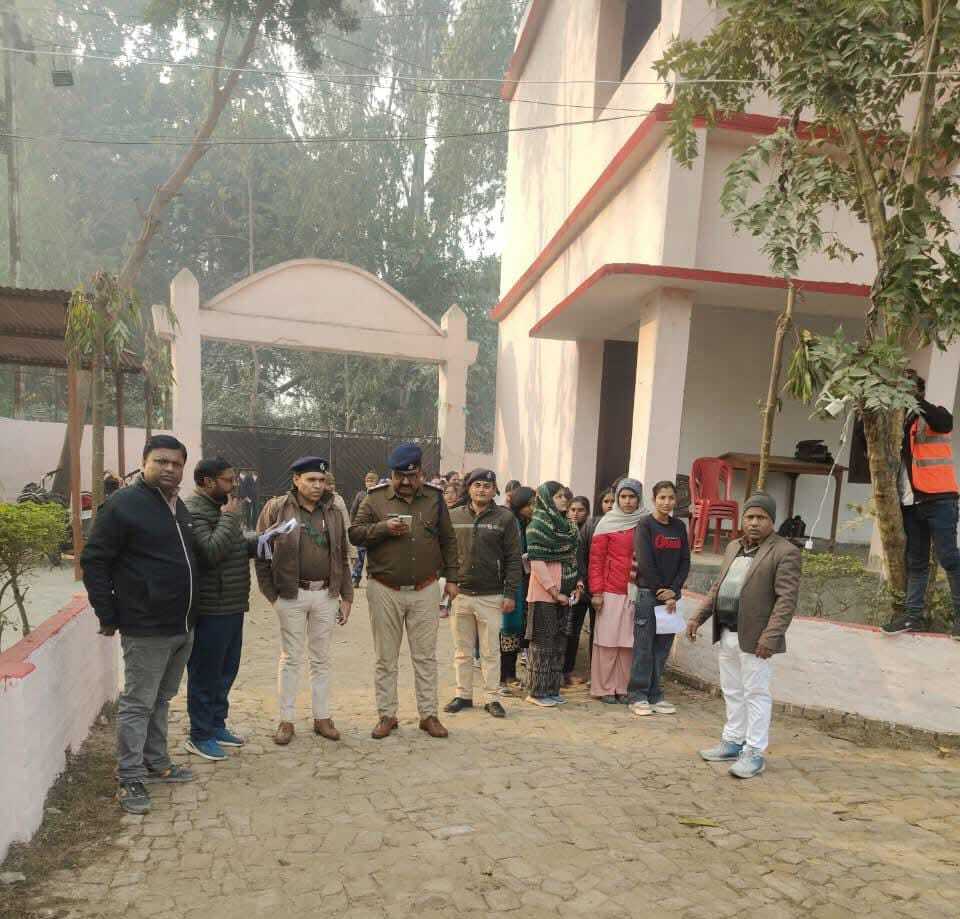 जिला मुख्यालय के चार केंद्रों पर शांतिपूर्ण हुई अवर पुलिस निरीक्षक चयन परीक्षा