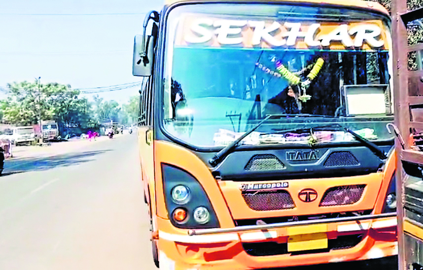 Jharsuguda News : बस से कुचलकर यात्री की मौत, चालक हिरासत में
