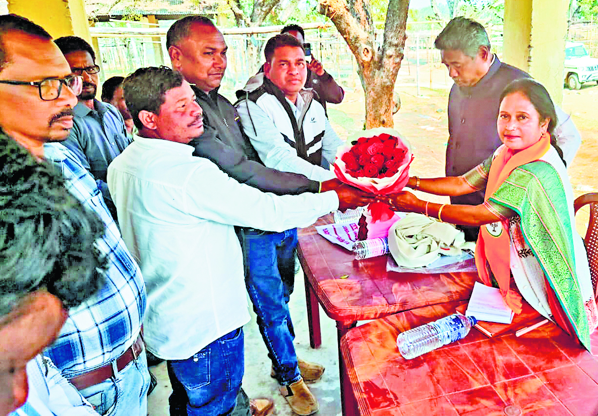 Chaibasa News : जनहित के कार्यों को प्रमुखता दें गलत के खिलाफ आवाज उठायें