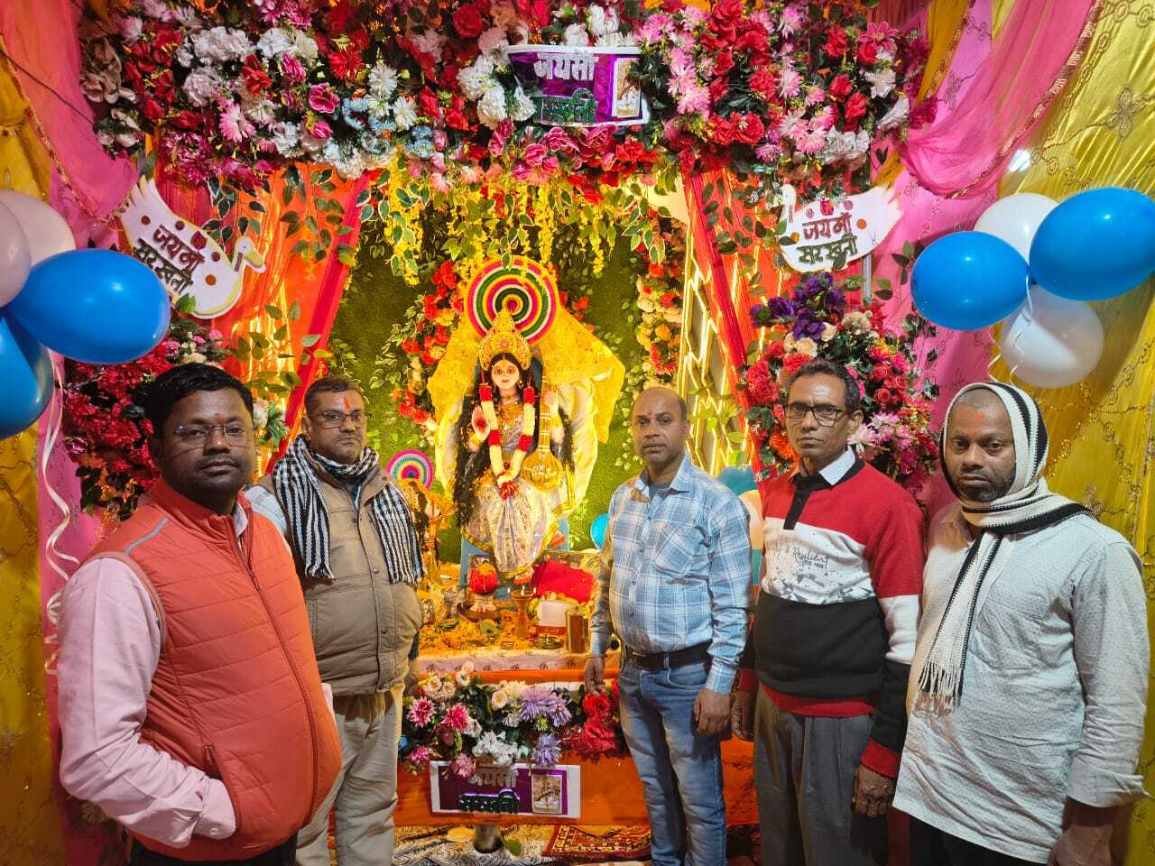 गुरुकुल शिक्षा मंदिर में ज्ञान की देवी की हुई पूजा