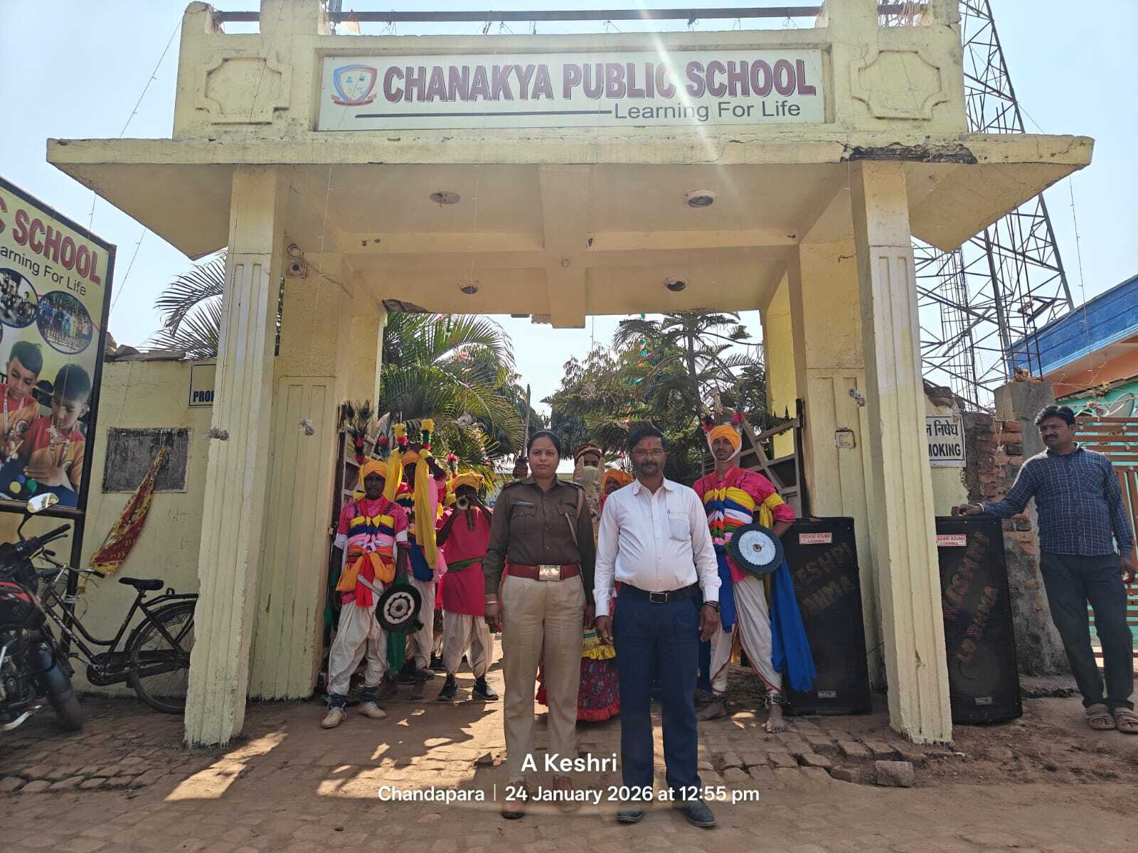 विद्यार्थियों ने किया माता सरस्वती की प्रतिमा विसर्जित