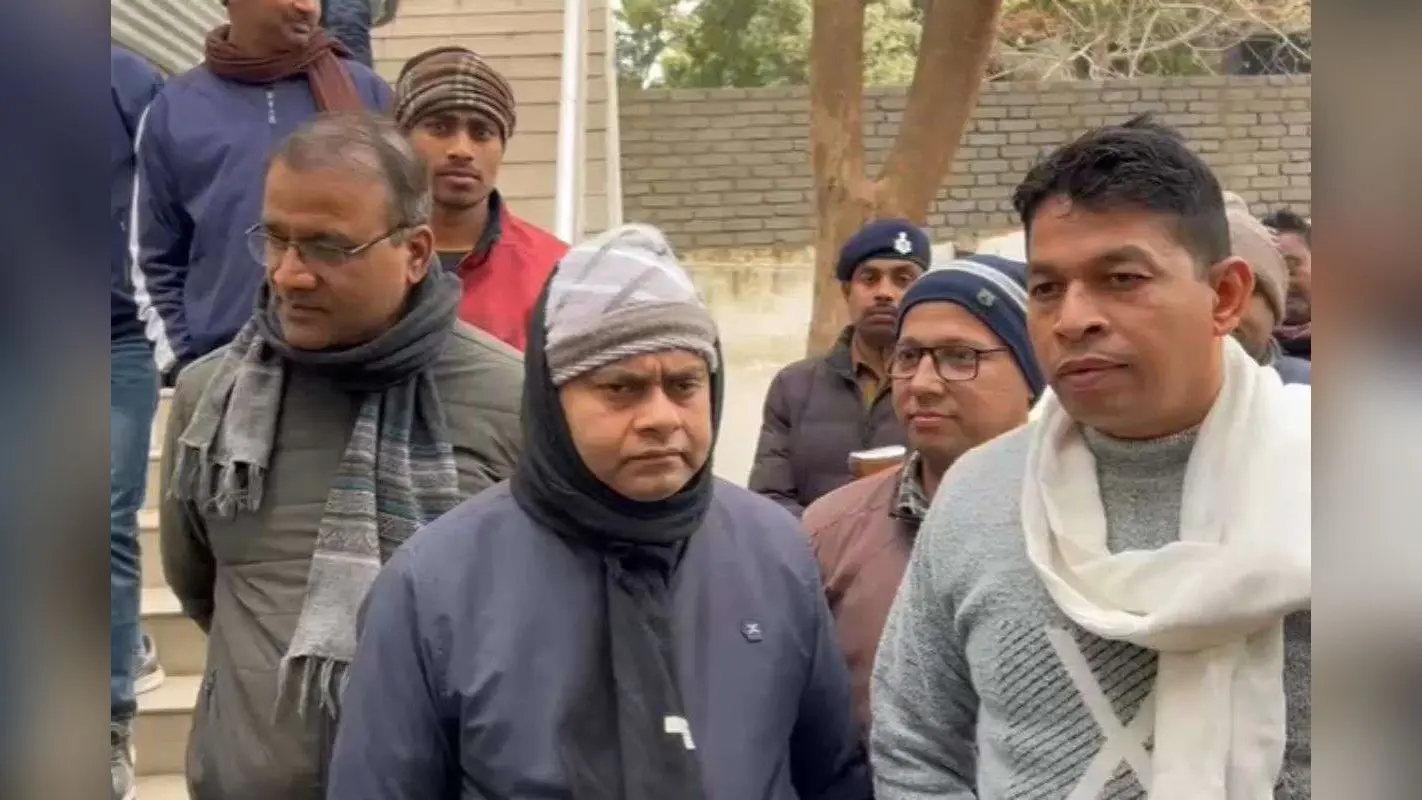 Bihar News: बिहार में घूस लेते रंगे हाथ पकड़े गए अकाउंटेंट, निगरानी की टीम ने की बड़ी कार्रवाई