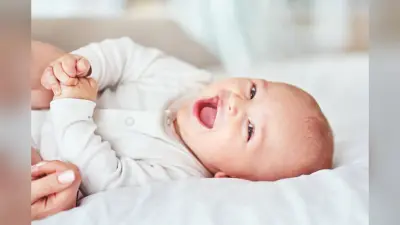 Baby Names in Hindi: बच्चे को देना है सुंदर नाम तो पहले देख लें ये लिस्ट, हर नाम आएगा पसंद