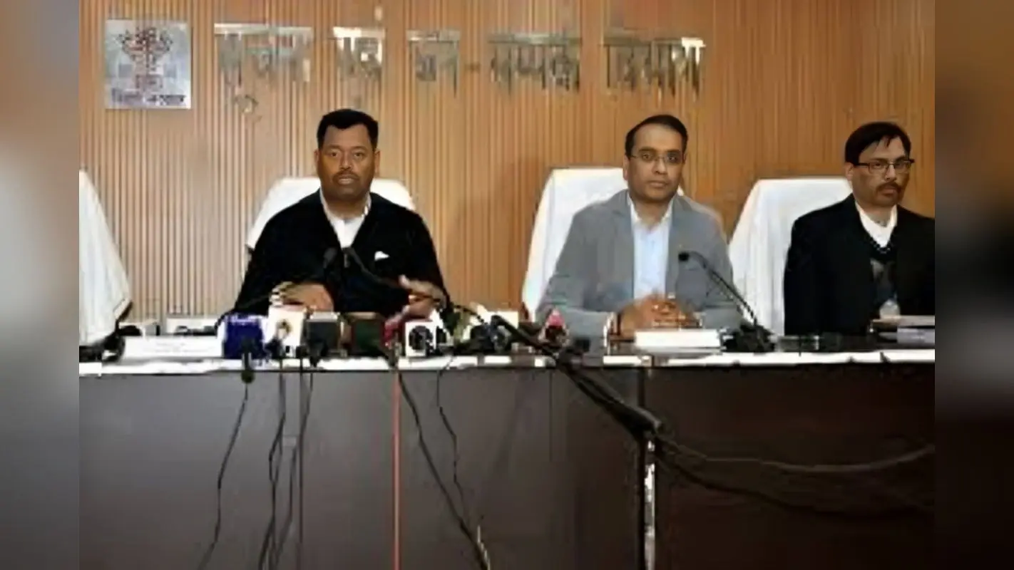 CM Nitish Gift: बिहार में होगी 4896 शिक्षकों की बंपर बहाली, हर ब्लॉक में बनेंगे सावित्रीबाई फुले हॉस्टल