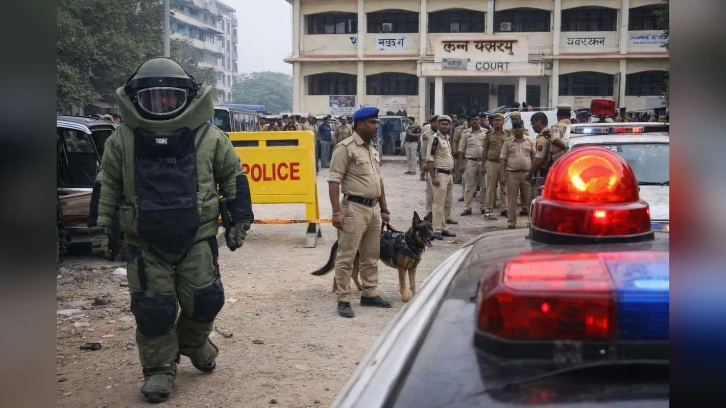 Bihar Bomb Threat: भागलपुर-सीवान-बेगूसराय-मुजफ्फरपुर कोर्ट को बम से उड़ाने की धमकी से मचा हड़कंप