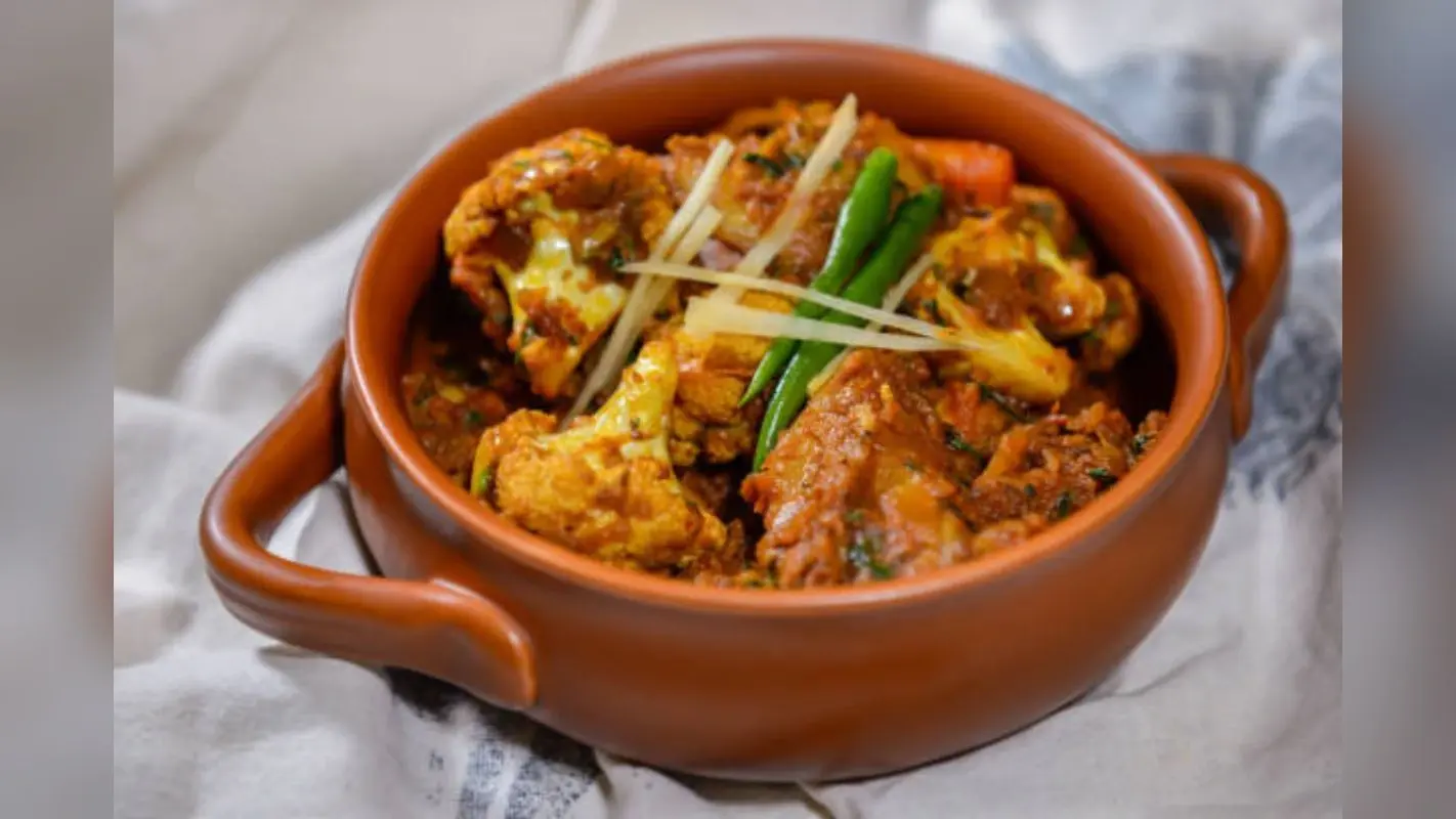 Bihari Style Aloo Gobhi Sabji: सबका दिल जीत लेगी बिहारी स्टाइल आलू गोभी की सब्जी, नोट कर लें सिंपल रेसिपी