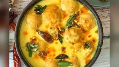 Kadhi Badi Recipe: बची हुई खट्टी दही से बनाएं बिहारी स्टाइल कढ़ी वडी , स्वाद ऐसा कि उंगलियां चाटते रह जाएं