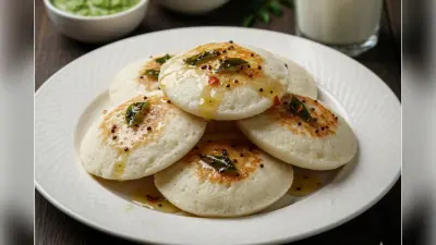 Buttermilk Ghee Idli Recipe: बिना तामझाम के सिर्फ 15 मिनट में तैयार करें बटरमिल्क घी इडली
