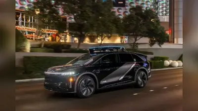 CES 2026 में Uber, Lucid और Nuro ने दिखाया फीचर-पैक्ड ड्राइवरलेस रोबोटैक्सी, 360 डिग्री सेंसर ने सबको चौंकाया