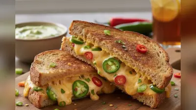 Chilli Cheese Sandwich: ब्रेकफास्ट में बनाएं बच्चों की फेवरेट चिली चीज सैंडविच, बहुत आसान है रेसिपी