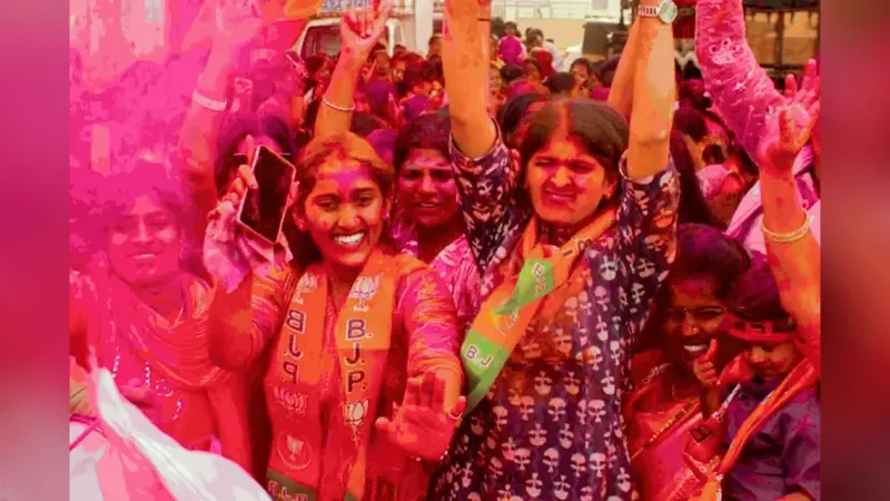 महाराष्ट्र निकाय चुनाव में बीजेपी की ‘जय हो’, कार्यकर्ताओं में जश्न, सीएम फडणवीस की पहली प्रतिक्रिया