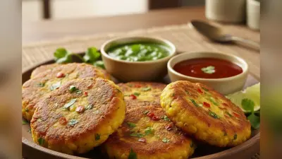 Corn Flour Tikki Recipe : बाहर का नाश्ता छोड़िए, घर पर बनाएं कुरकुरी कॉर्न फ्लोर टिक्की
