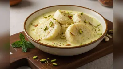 Bread Rasmalai Recipe: मीठा खाने का हो रहा है मन तो सिंपल रेसिपी से झटपट बना लें टेस्टी ब्रेड रसमलाई
