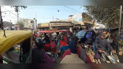 hajipur news. शहर में लगे भीषण जाम में घंटों फंसे रहे लोग