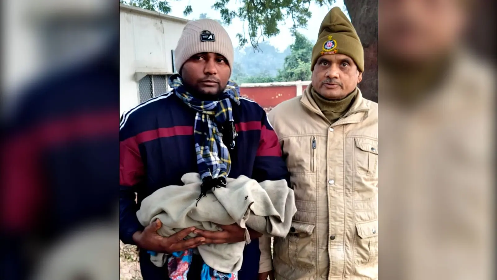 नवादा रेलवे स्टेशन परिसर में मिला नवजात, स्टेशन मास्टर की तत्परता से बची जान