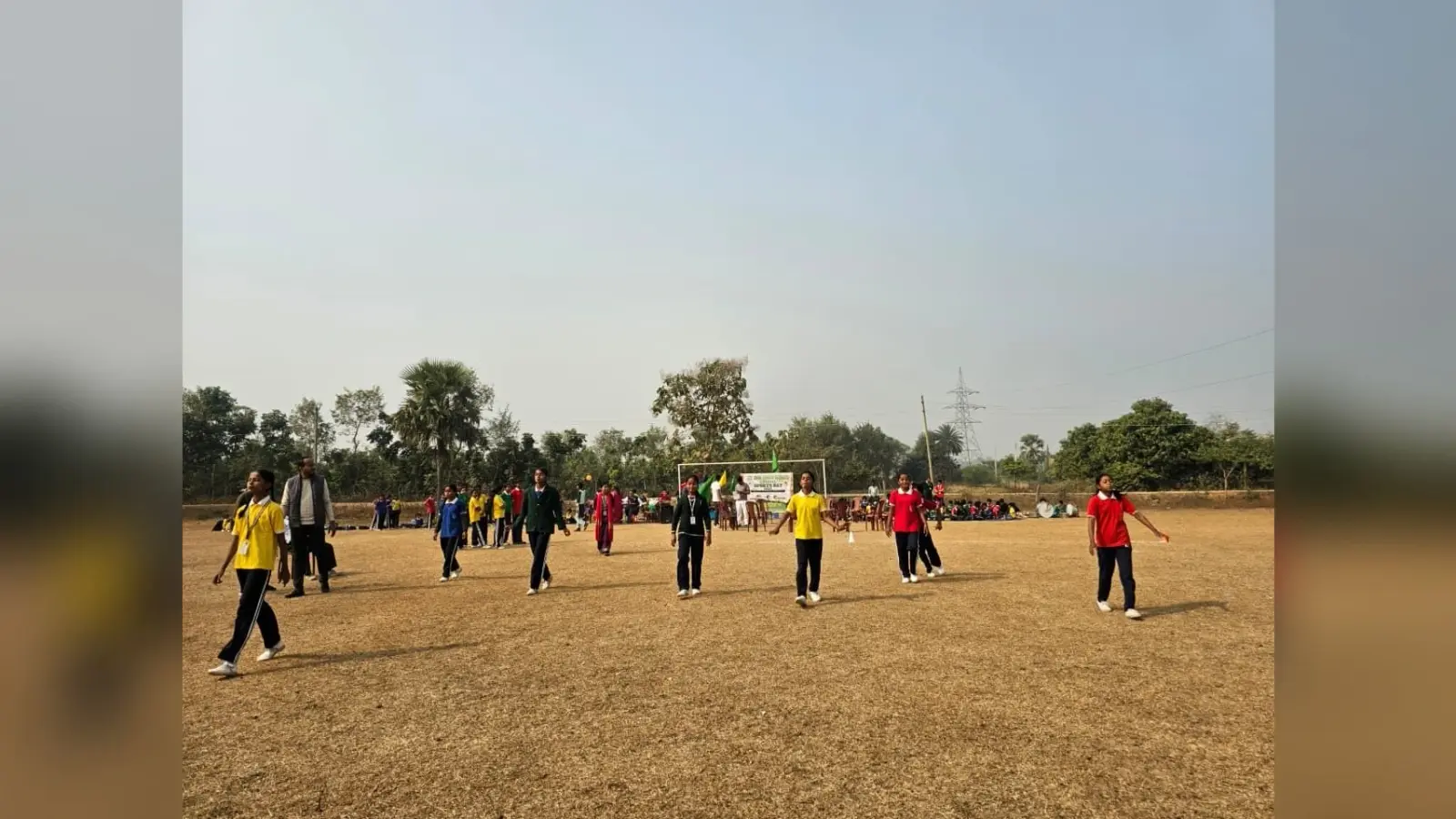 वार्षिक खेलकूद प्रतियोगिता में छात्र-छात्राओं ने लिया भाग