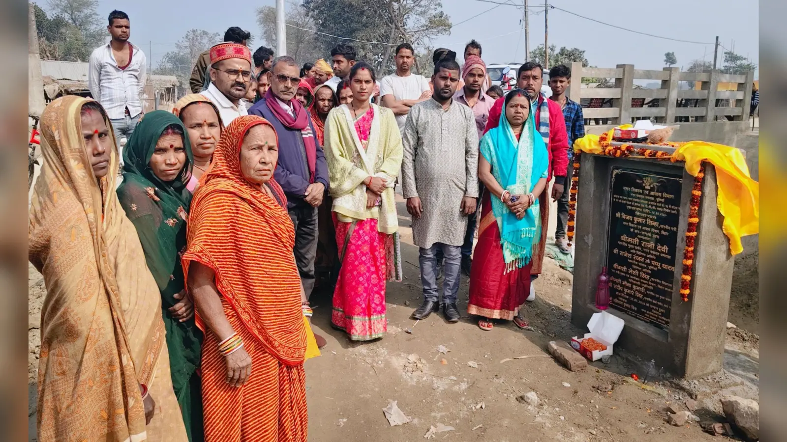 मुख्य पार्षद ने दो सड़क का किया शिलान्यास