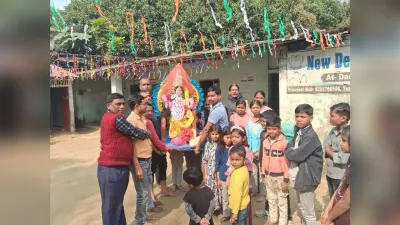 नम आंखों से दी गयी मां शारदे को विदाई