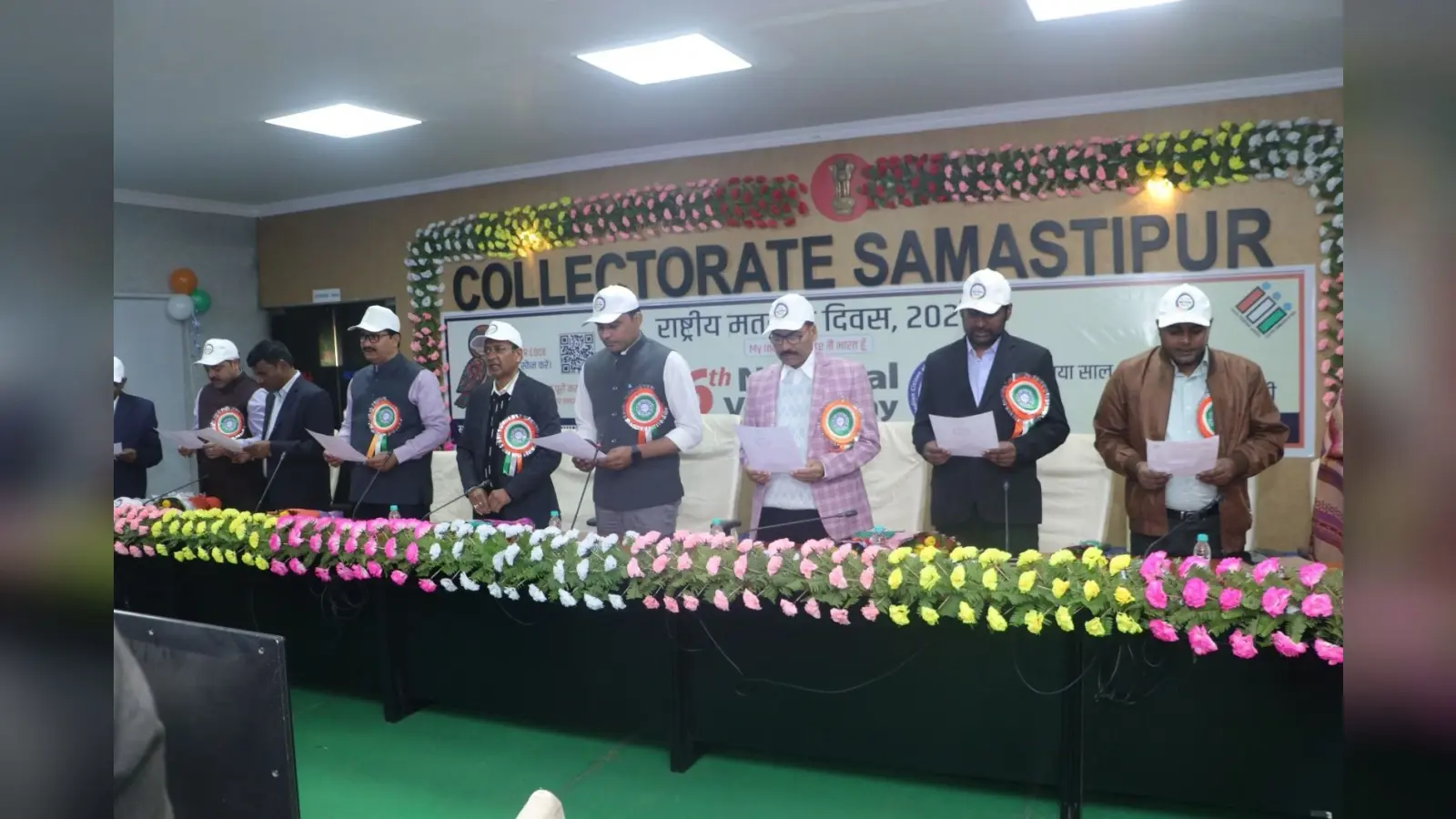 Samastipur News:निर्वाचन प्रक्रिया की रीढ़ जमीनी स्तर के कर्मी होते : डीडीसी