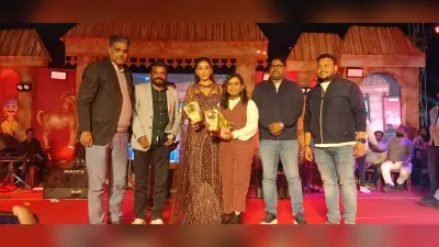 East Singhbhum News : गूंज महोत्सव के तीसरे दिन अक्षरा सिंह व शिल्पी राज ने गीतों से मचाया धमाल