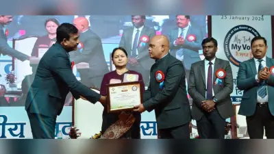 East Singhbhum News : घाटशिला उप-चुनाव सफलतापूर्वक कराने के लिए एसडीओ सम्मानित