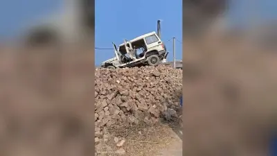 बाइक व बोलेरो में हुई टक्कर, शिक्षक जख्मी