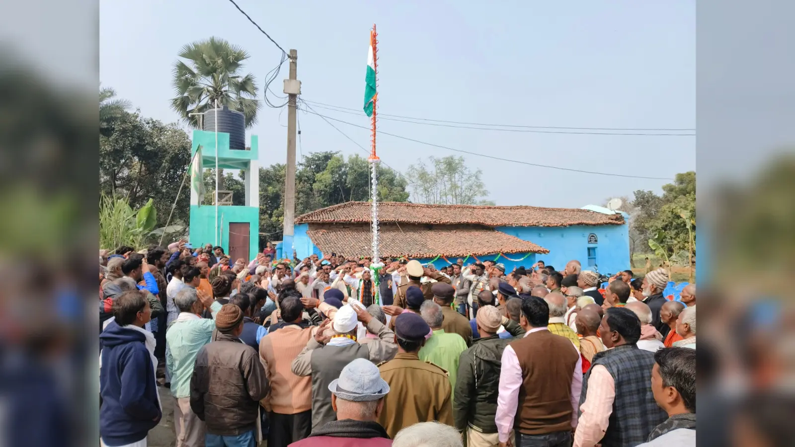 Samastipur News:गणतंत्र की सालगिरह पर गर्व से फहराया तिरंगा