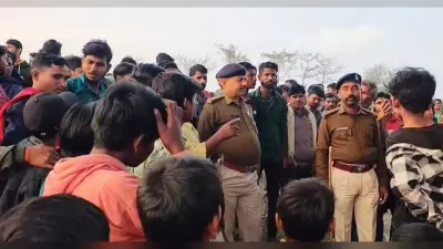 ट्रांसफार्मर से बिजली सामान की चोरी करते दो आरेापित को पकड़ पुलिस को सौंपा