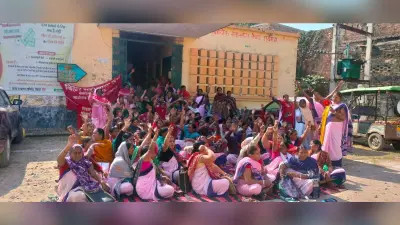 आशा कार्यकर्ताओं का सीएचसी सूर्यगढ़ा में दूसरे दिन भी धरना