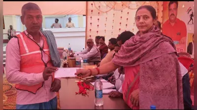 सोनो में सफाई कर्मियों को मुखिया ने किया सम्मानित