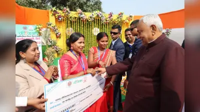 योजनाओं के क्रियान्वयन का कार्य बेहतर ढंग से निर्धारित समय सीमा के अंदर पूर्ण कराएं : सीएम