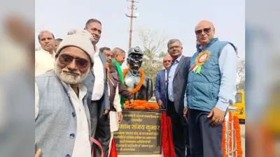 Bokaro News : कथारा में खनिक की प्रतिमा का अनावरण