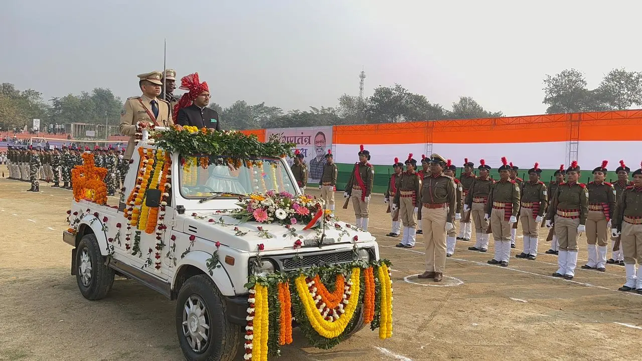 Seraikela Kharsawan News : 23 पुलिस पदाधिकारी व कर्मचारी हुए सम्मानित
