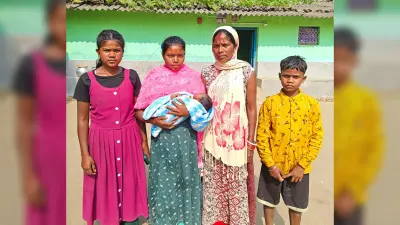 Seraikela Kharsawan News : शवों के पहुंचते ही सेलाइडीह में मची चीख पुकार, एक साथ उठीं तीन अर्थियां