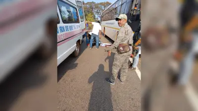 Chaibasa News : बस के धक्के से बाइक सवार नाबालिग की मौत, दो गंभीर