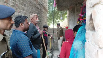 शादी के लिए रखे लाखों के गहने व तीन लाख रुपये नकदी की चोरी