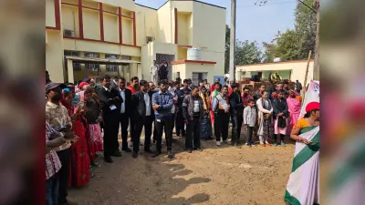 नुक्कड़ नाटक के जरिए सड़क सुरक्षा व नशामुक्ति का दिया संदेश