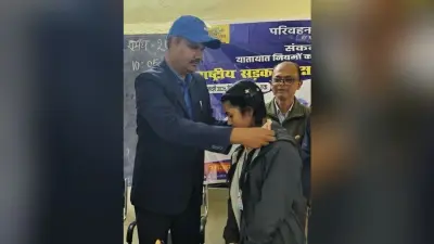 डीइओ ने बच्चों को सड़क सुरक्षा के महत्व की दी जानकारी