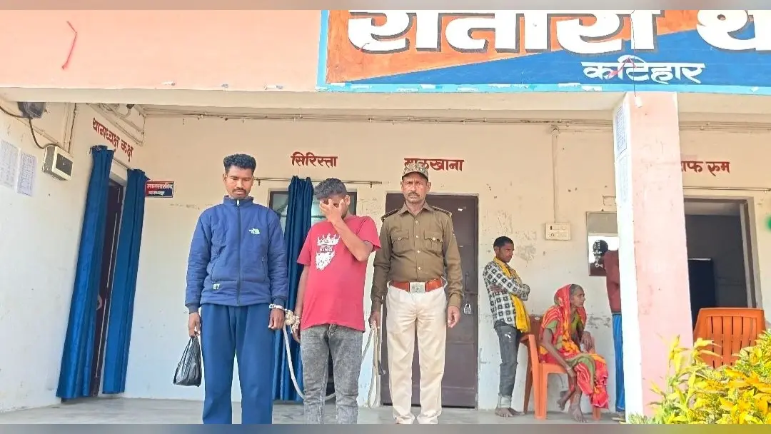 खुदना चौक पर दो शराबियों को पुलिस ने किया गिरफ्तार