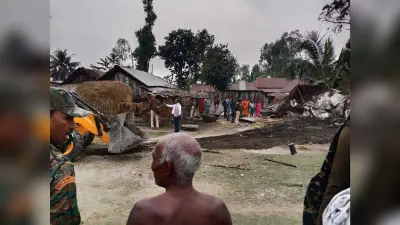 नो मेंस लैंड की जमीन से अतिक्रमण हटाया