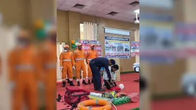 मॉक ड्रिल और व्याख्यान से छात्रों को दी गयी आपदा प्रबंधन की जानकारी