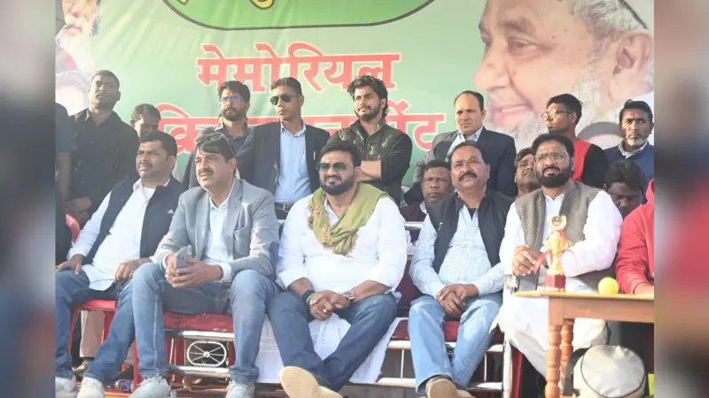 Deoghar news : सेमीफाइनल मैच में इजहार ज्वेलरी ने जेएस किंग इलेवन को हराया