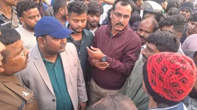 बूटी में शव रख कर एनएच की जाम