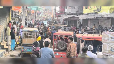 Giridih News :ट्रक की चपेट में आने से अधेड़ की मौत, रोड जाम