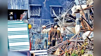 आनंदपुर अग्निकांड: रिपोर्ट में खुलासा- डेकोरेटर के गोदाम से शुरू हुई थी आग
