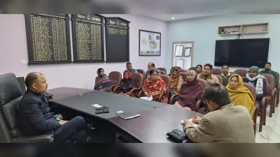 आमजनों से मुलाकात कार्यक्रम में डीएम ने 91 लोगों की सुनी समस्या