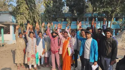 सीआईए टेस्ट परीक्षा का अंक पोर्टल पर अपलोड नहीं करने पर छात्र-छात्राओं ने किया प्रदर्शन